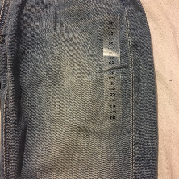 American Eagle Mom Jeans - Picture 4 of 6
